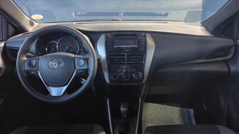 Toyota-YARIS-1.3 16V XL