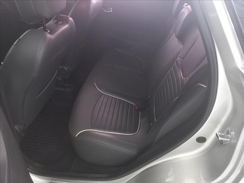 Renault-CAPTUR-1.6 16V SCE Intense
