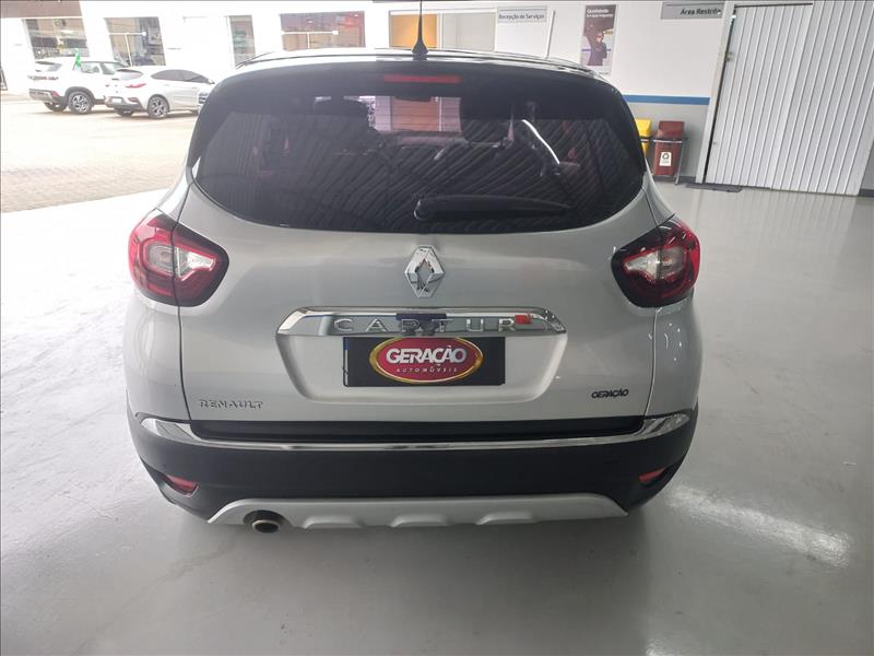 Renault-CAPTUR-1.6 16V SCE Intense