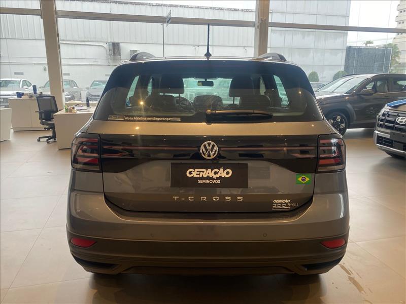 VW - Volkswagen-T-CROSS-1.0 200 TSI