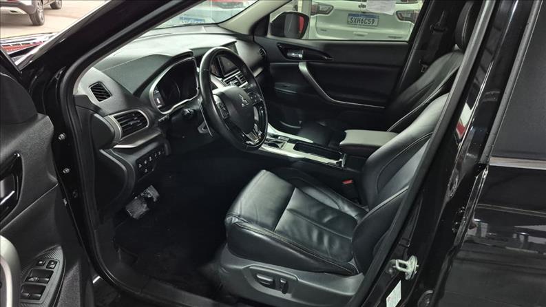 Mitsubishi-ECLIPSE CROSS-1.5 Mivec Turbo Hpe-s