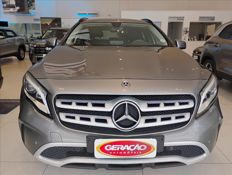 MERCEDES BENZ-GLA 200-1.6 CGI Style 7g-dct