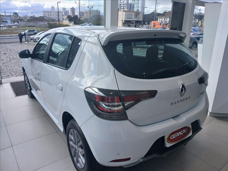 Renault-SANDERO-1.6 16V SCE GT Line