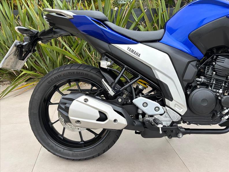 YAMAHA-FZ25 FAZER ABS-