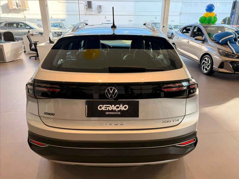 VW - Volkswagen-VIRTUS-1.0 200 TSI Highline