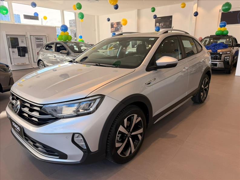 VW - Volkswagen-VIRTUS-1.0 200 TSI Highline