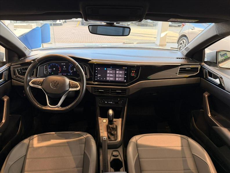 VW - Volkswagen-VIRTUS-1.0 200 TSI Highline