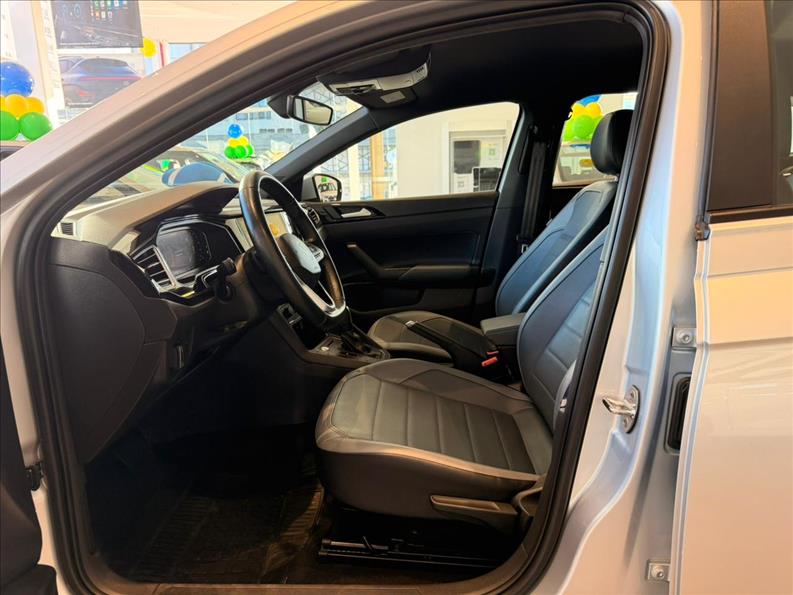 VW - Volkswagen-VIRTUS-1.0 200 TSI Highline