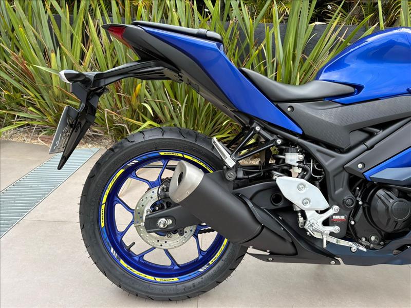 YAMAHA-YZF R3-