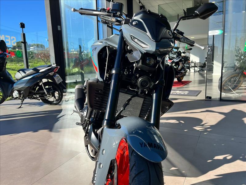 YAMAHA-MT-03-