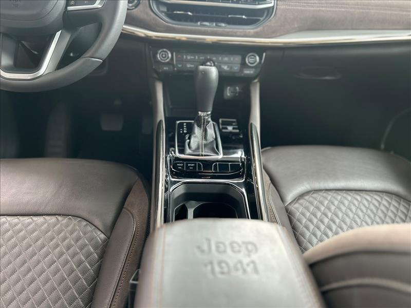 Jeep-COMMANDER-1.3 T270 Turbo Overland