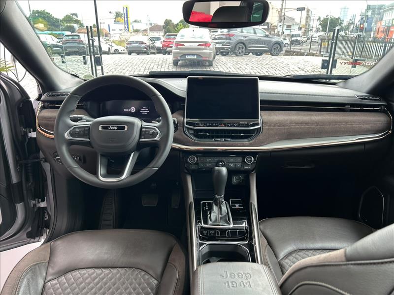 Jeep-COMMANDER-1.3 T270 Turbo Overland