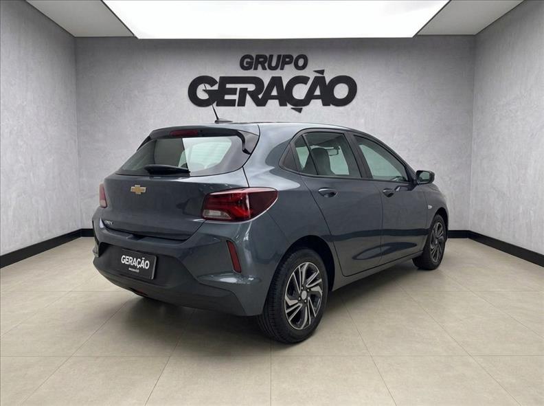 GM - Chevrolet-ONIX-1.0 Turbo LT