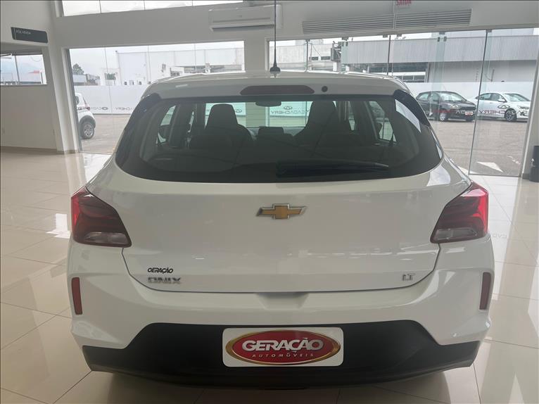 GM - Chevrolet-ONIX-1.0 LT