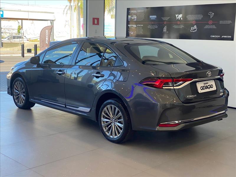 Toyota-COROLLA-2.0 Vvt-ie XEI