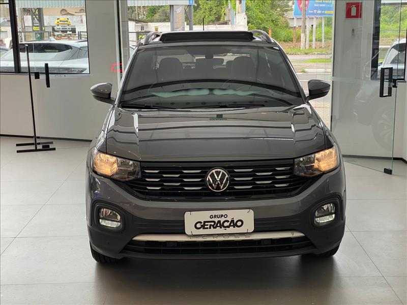 VW - Volkswagen-T-CROSS-1.0 200 TSI Comfortline