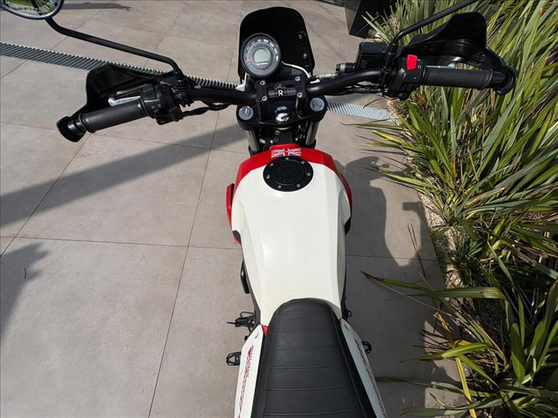 Royal Enfield-SCRAM 411-