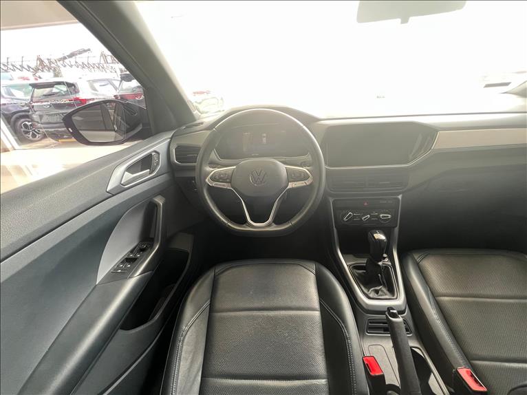 VW - Volkswagen-T-CROSS-1.0 200 TSI