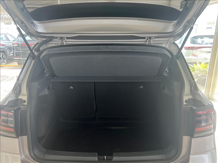 VW - Volkswagen-T-CROSS-1.0 200 TSI