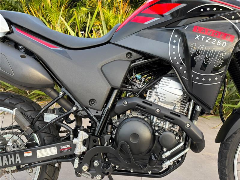YAMAHA-XTZ 250 LANDER-