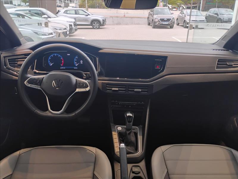 Volkswagen-NIVUS-1.0 200 TSI Highline