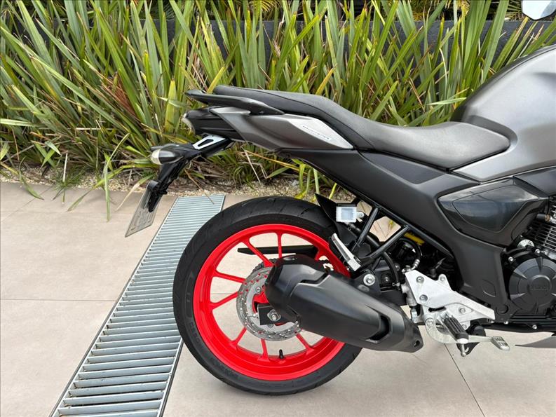 YAMAHA-FZ15 FAZER ABS-