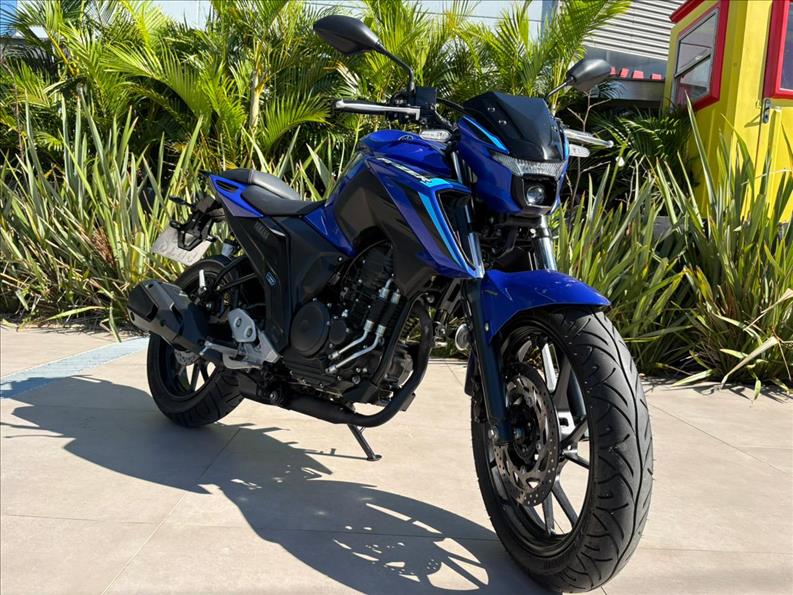 YAMAHA-FZ25 FAZER-