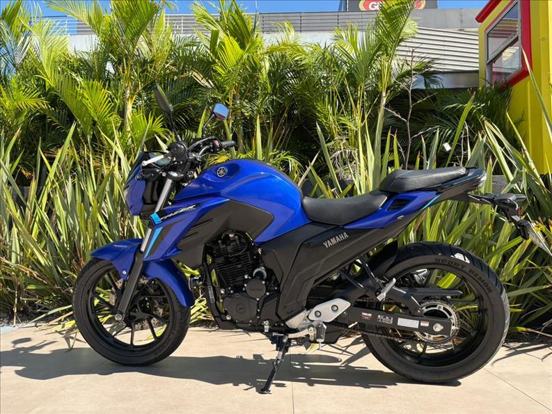 YAMAHA-FZ25 FAZER-