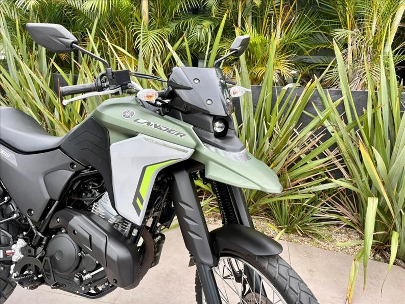 YAMAHA-XTZ 250 LANDER CONNECTED-
