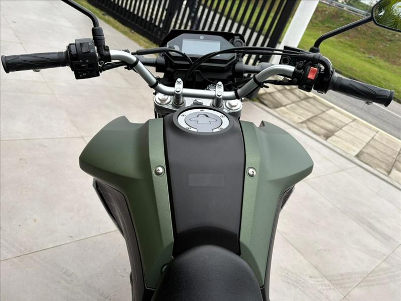 YAMAHA-XTZ 250 LANDER CONNECTED-