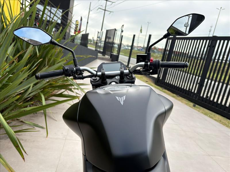 YAMAHA-MT-03-