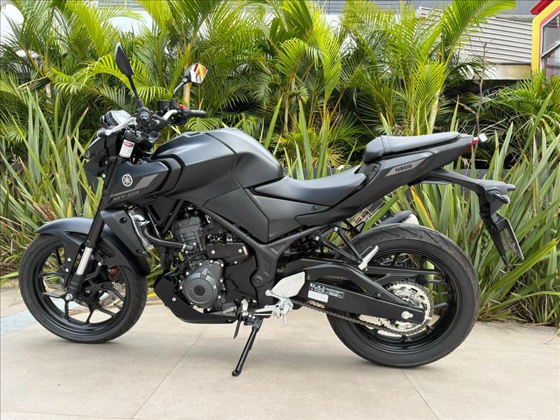 YAMAHA-MT-03-