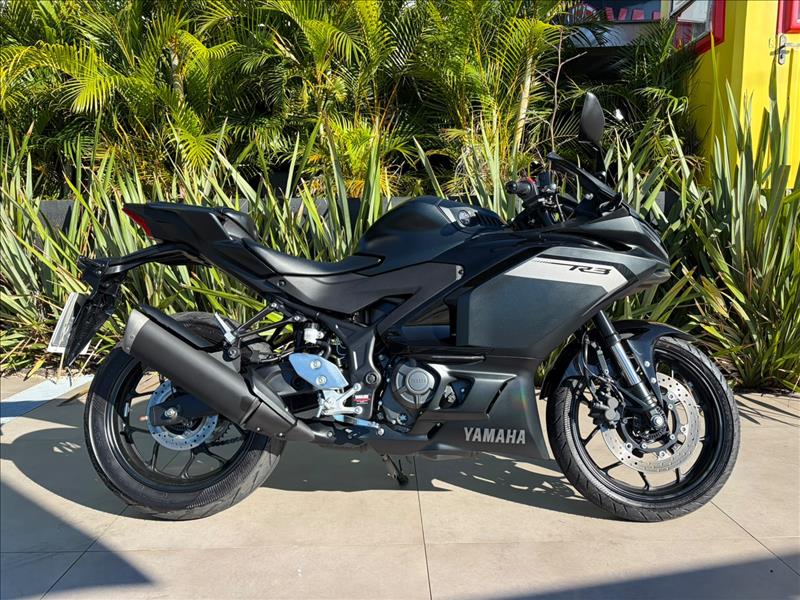 YAMAHA-YZF-R3-