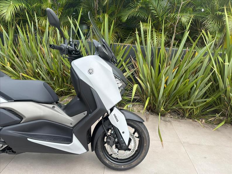 YAMAHA-XMAX 250 CONNECTED ABS-