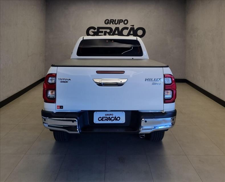 Toyota-HILUX-2.8 D-4d Turbo CD SRV 4X4