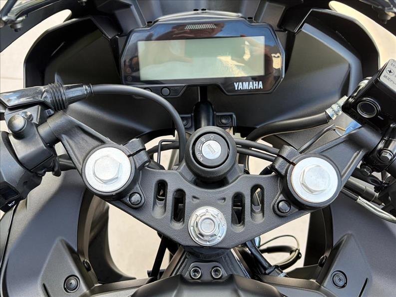 YAMAHA-YZF R15-
