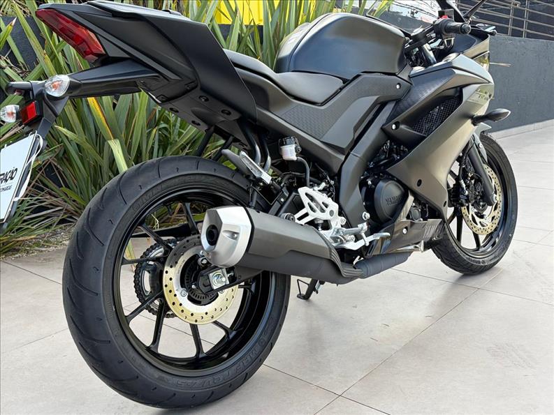 YAMAHA-YZF R15-