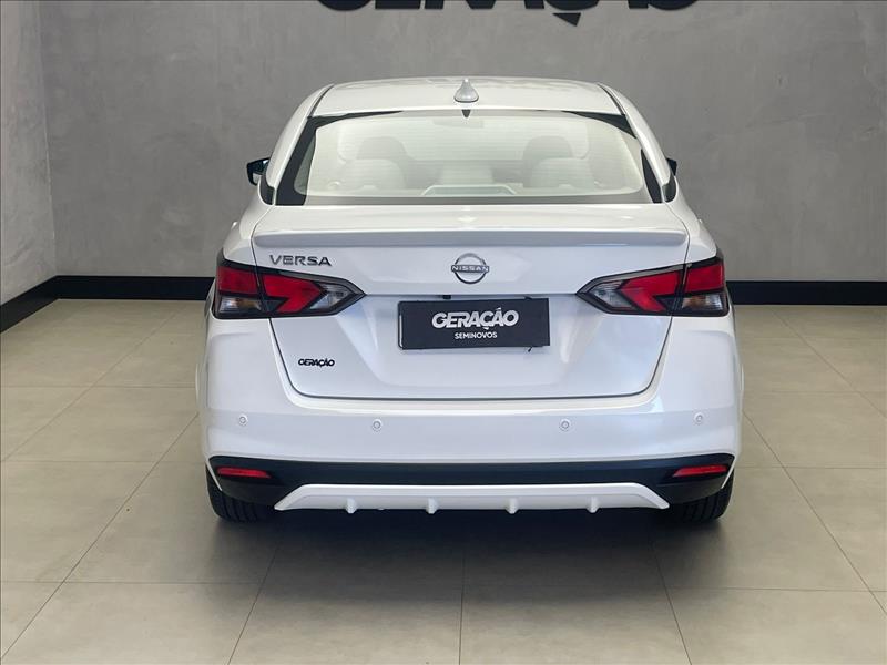 Nissan-VERSA-1.6 16V Exclusive
