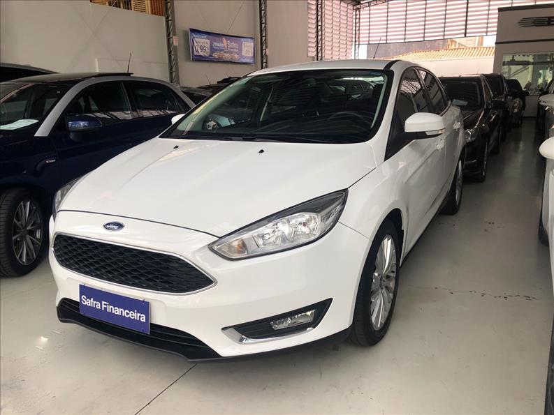 FORD FOCUS 2.0 SE Fastback 16V