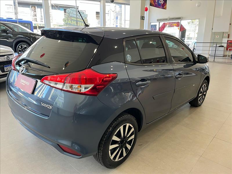  YARIS 