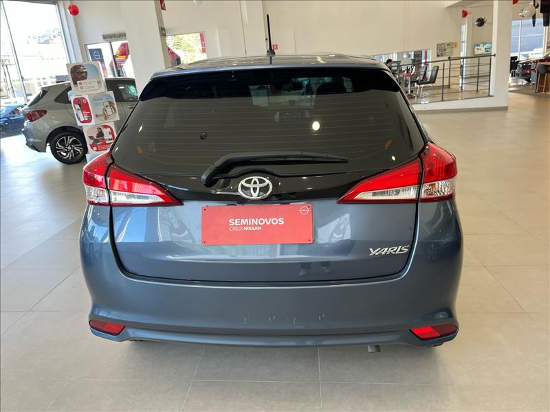  YARIS 