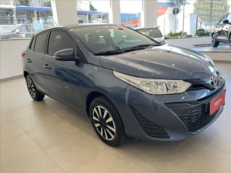 YARIS 