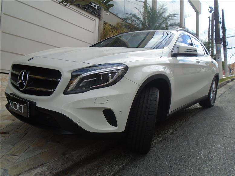 MERCEDES-BENZ GLA 200 1.6 CGI Advance 16V Turbo