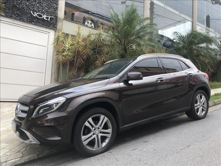 MERCEDES-BENZ GLA 200 1.6 CGI Advance 16V Turbo