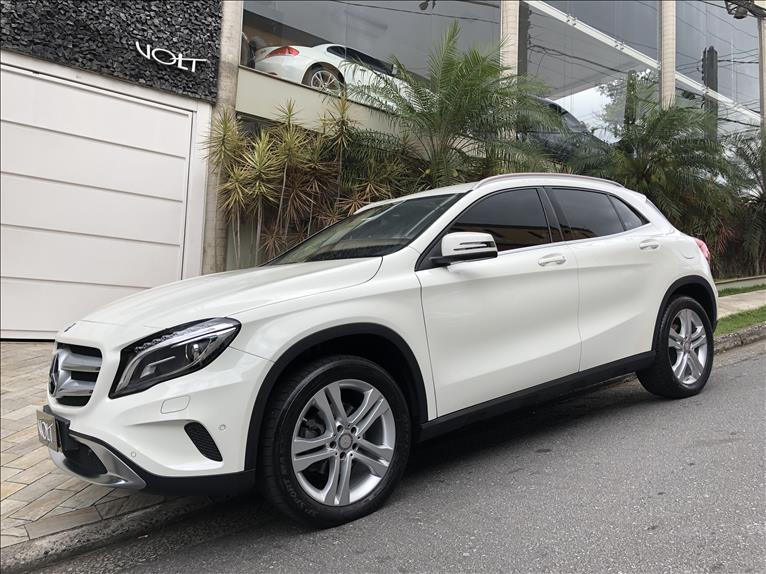 MERCEDES-BENZ GLA 200 1.6 CGI Advance 16V Turbo