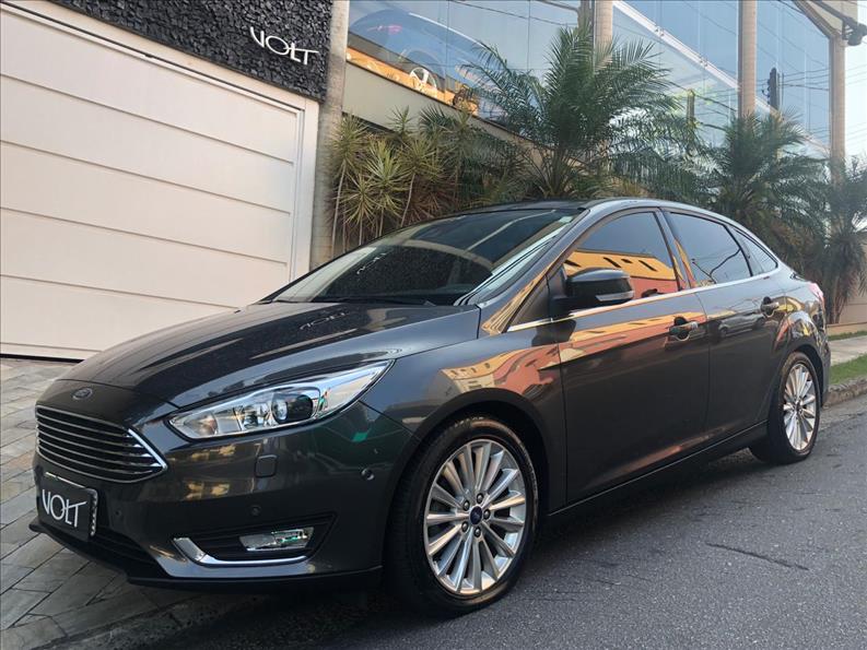 FORD FOCUS 2.0 Titanium Plus Fastback 16V