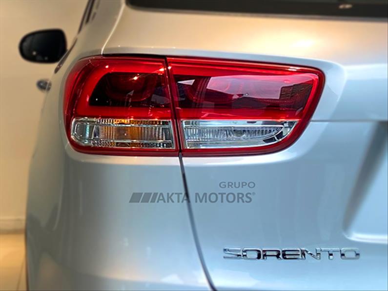 SORENTO 3.3 EX V6 24V 7 Lugares SORENTO 3.3 EX V6 24V 7 Lugares
