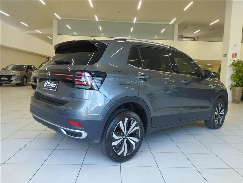  T-CROSS 