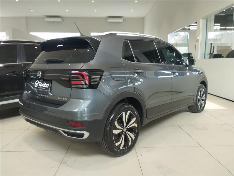  T-CROSS 