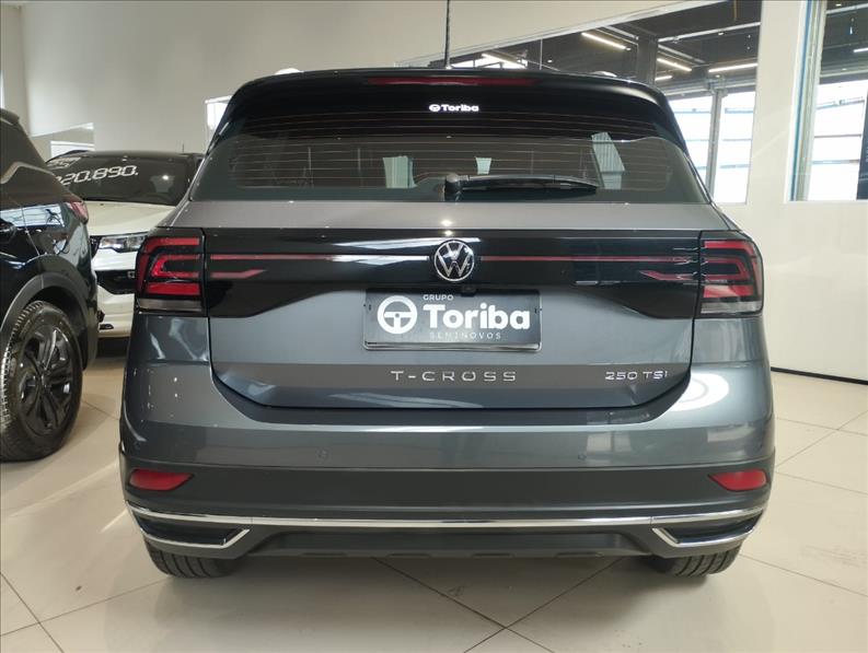  T-CROSS 